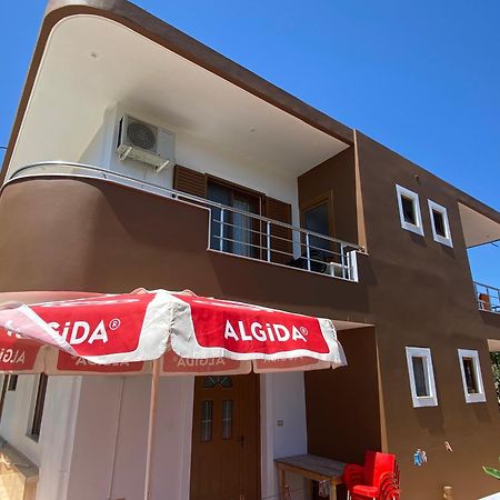 Melita Apartments Ksamil Luaran gambar